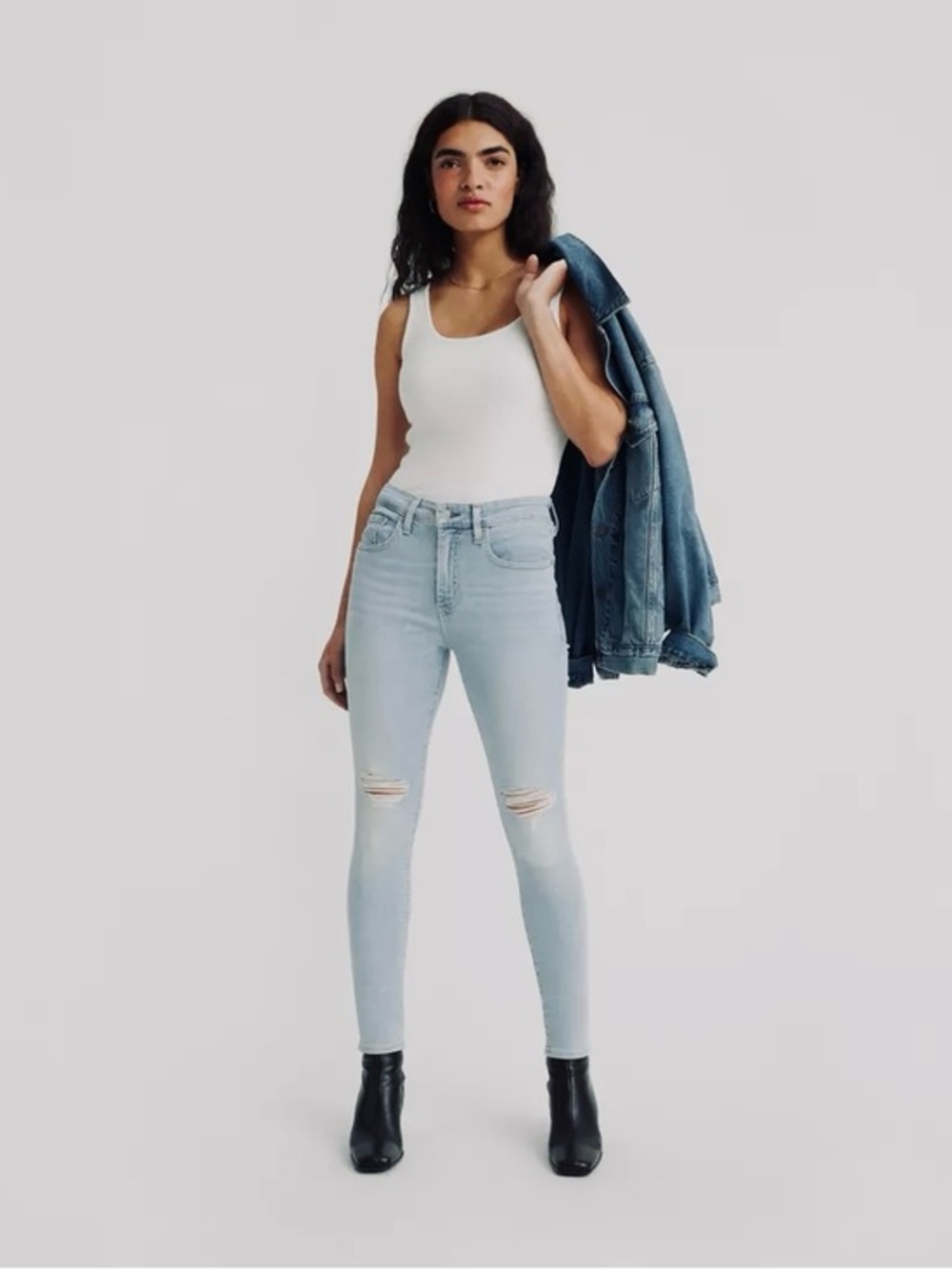 Leviโs 721 High Rise Skinny Jeans Light Blue Jeans Slim Distressed Fit Size 25
